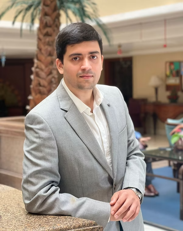 Portrait-Vivek_Vardhan